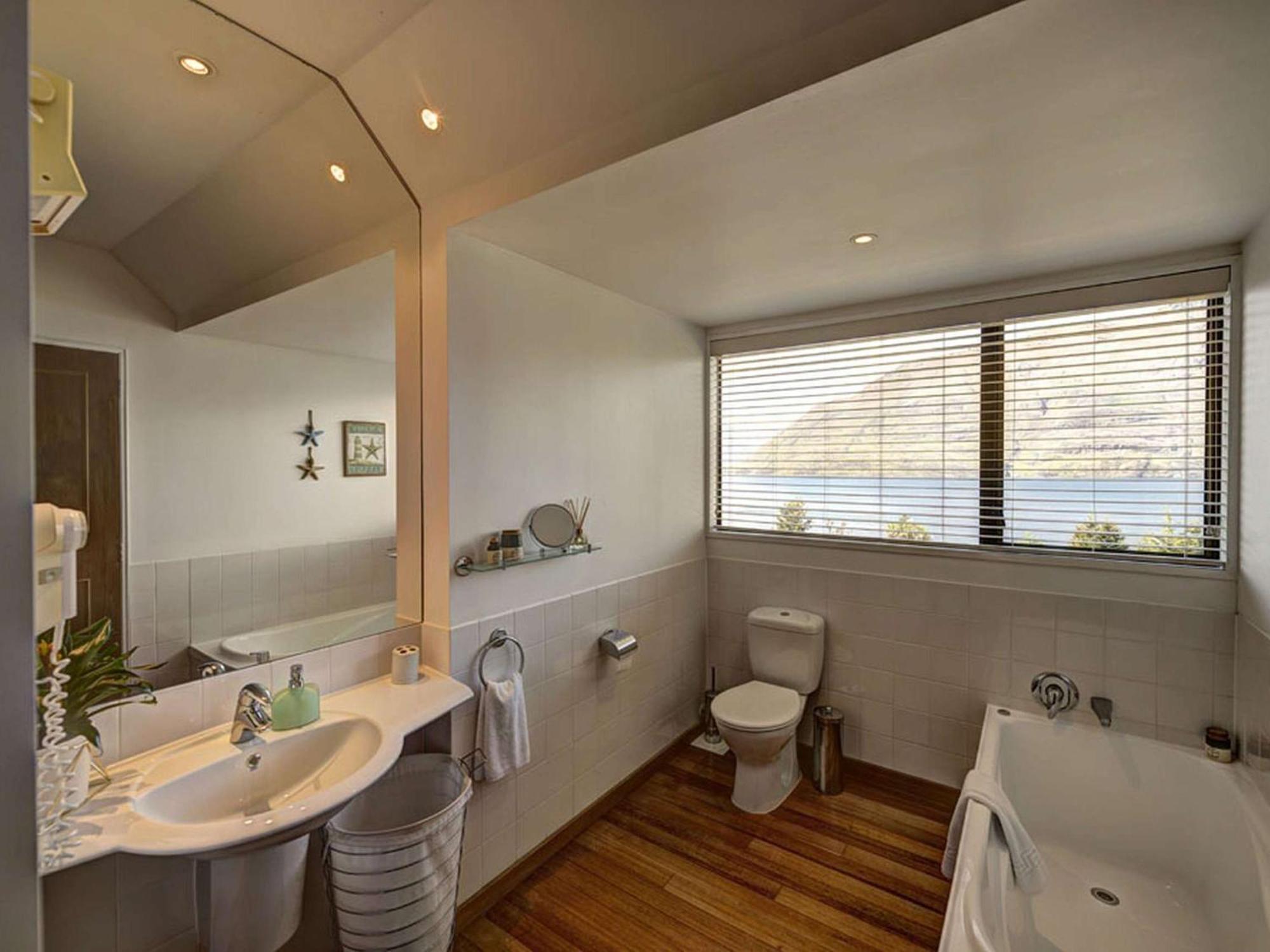 Lodge Hidden